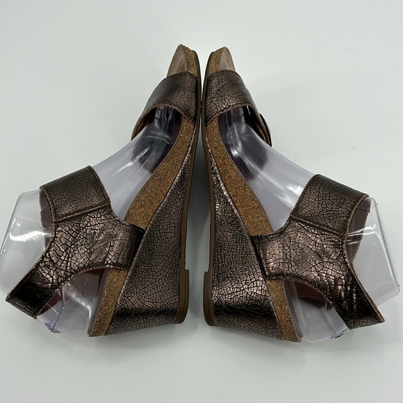 Taos‎ Pyramid Bronze Leather Wedge Sandal Women's EU 40 - Picture 5 of 9